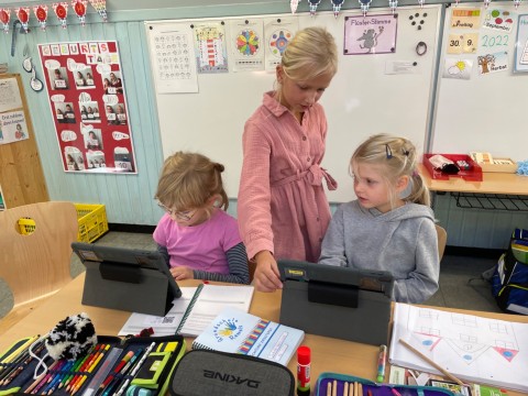 Tabletstunde mit unseren Paten Bild 1